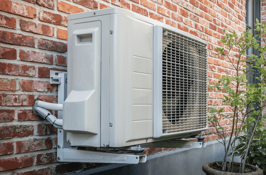 Airco buitenunit en warmtepomp installatie in Edingen Henegouwen